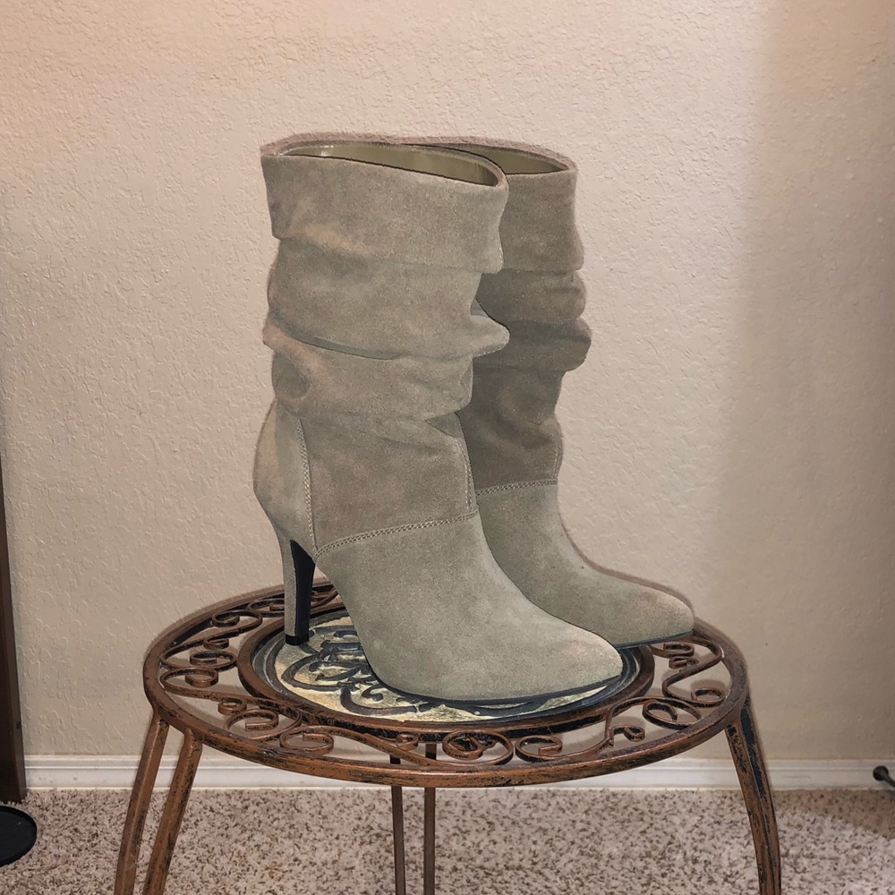 Like-new khaki bootie